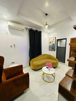 mini flat with starlink internet and pool