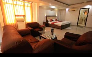 Hotel Kanji Plaza,Sikar Road,3 star