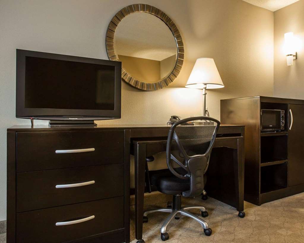 comfort suites huntersville near lake norman