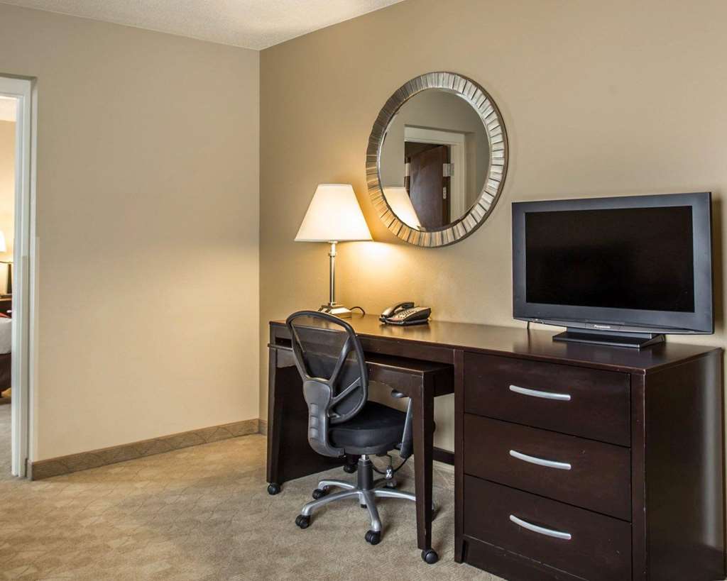 comfort suites huntersville near lake norman