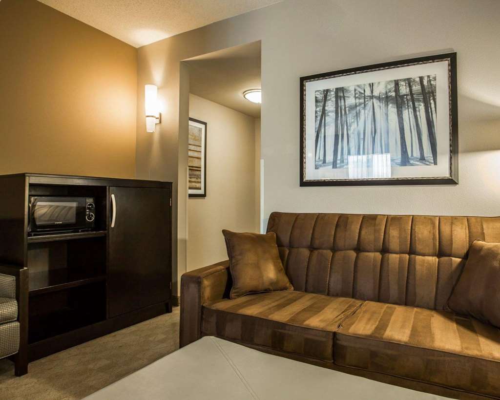 comfort suites huntersville near lake norman