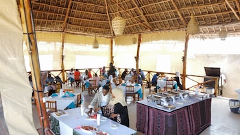 jabali bungalows lodge