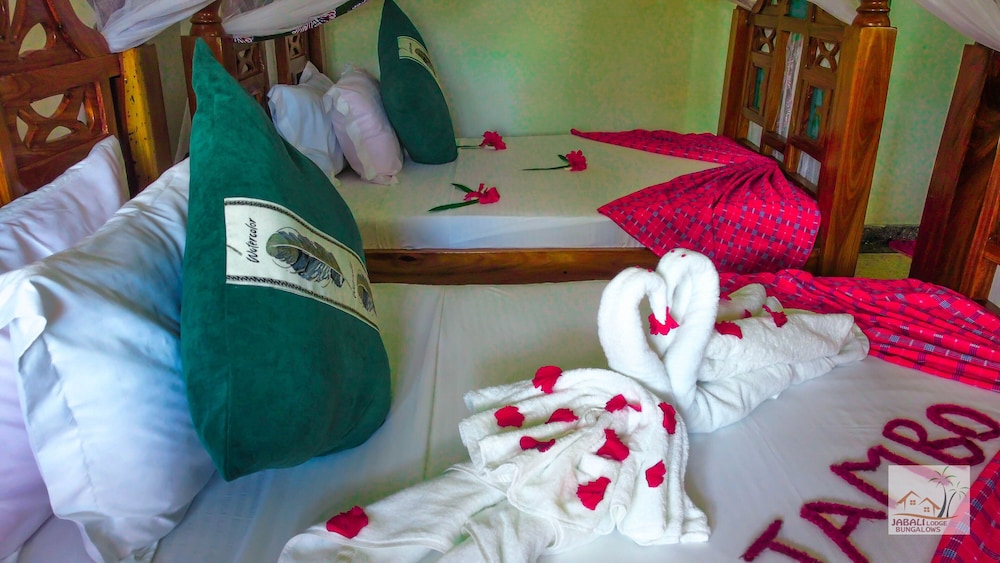 jabali bungalows lodge