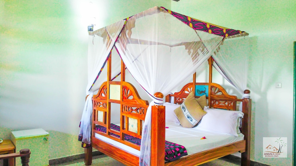 jabali bungalows lodge