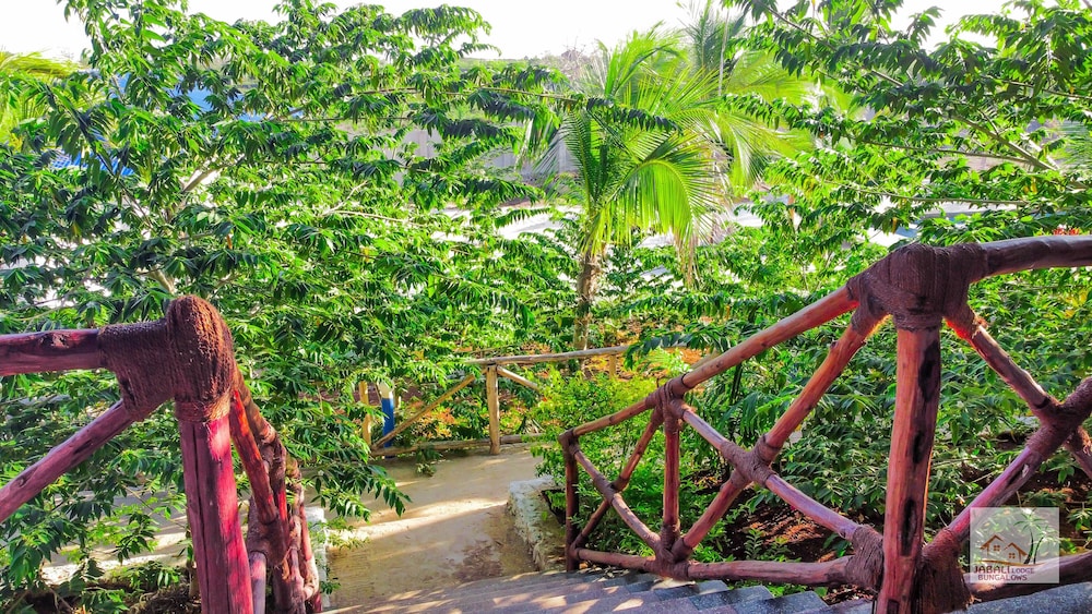 jabali bungalows lodge