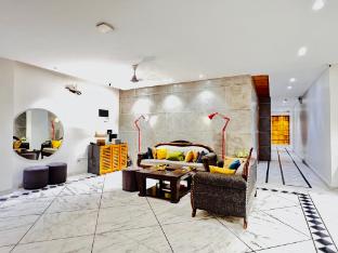 divine inn hotel rajouri gardan