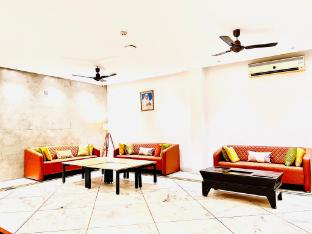 divine inn hotel rajouri gardan