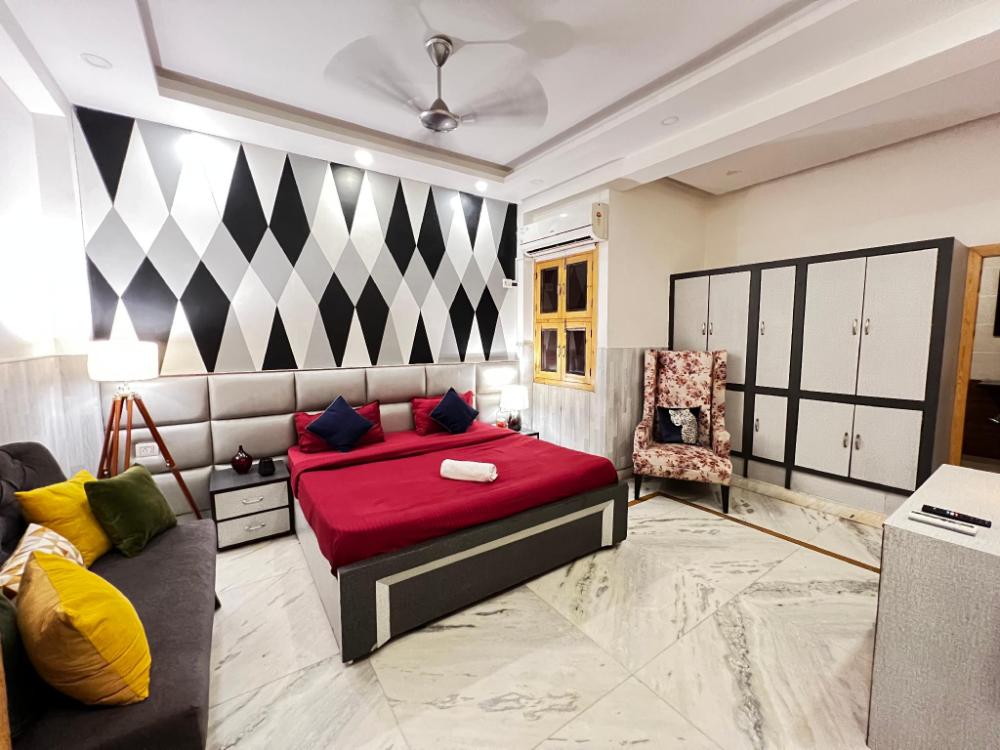 divine inn hotel rajouri gardan