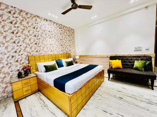 divine inn hotel rajouri gardan