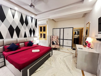 divine inn hotel rajouri gardan