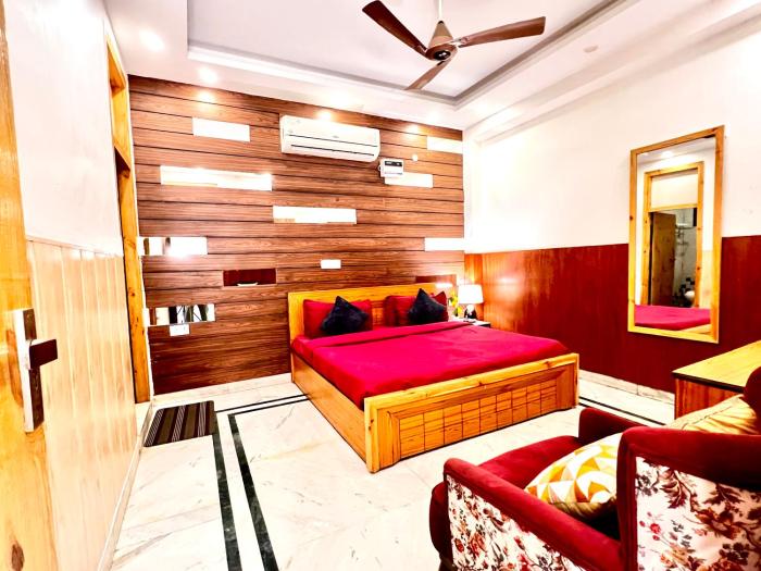 divine inn hotel rajouri gardan