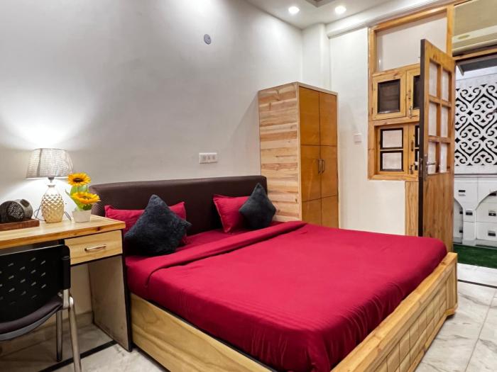 divine inn hotel rajouri gardan