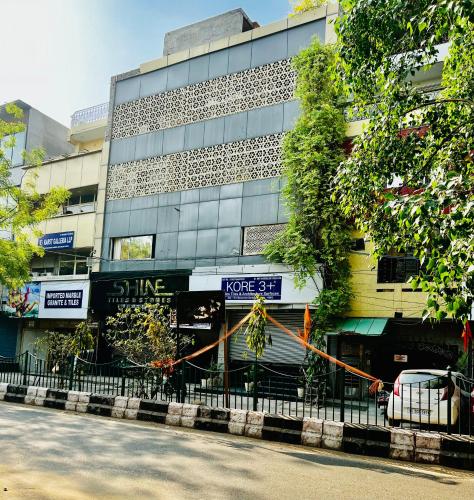 divine inn hotel rajouri gardan
