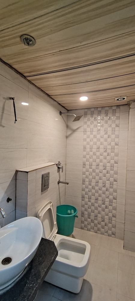 hotel sudershan palace