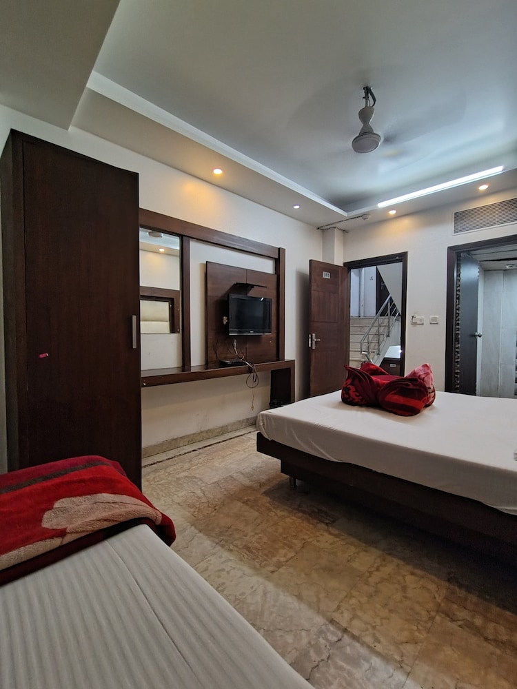 hotel sudershan palace