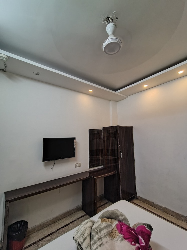 hotel sudershan palace