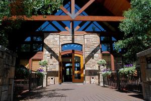 bear creek lodge by alpine lodging telluride