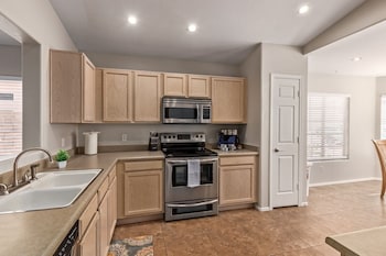 emile zola peoria 3 bedroom home by redawning