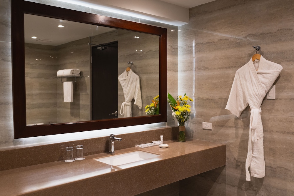 canyon hotels and resorts boracay