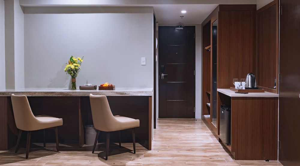 canyon hotels and resorts boracay