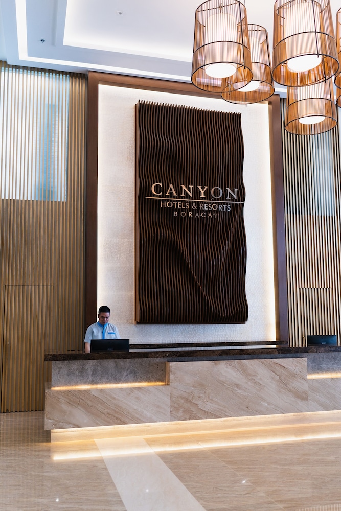 canyon hotels and resorts boracay