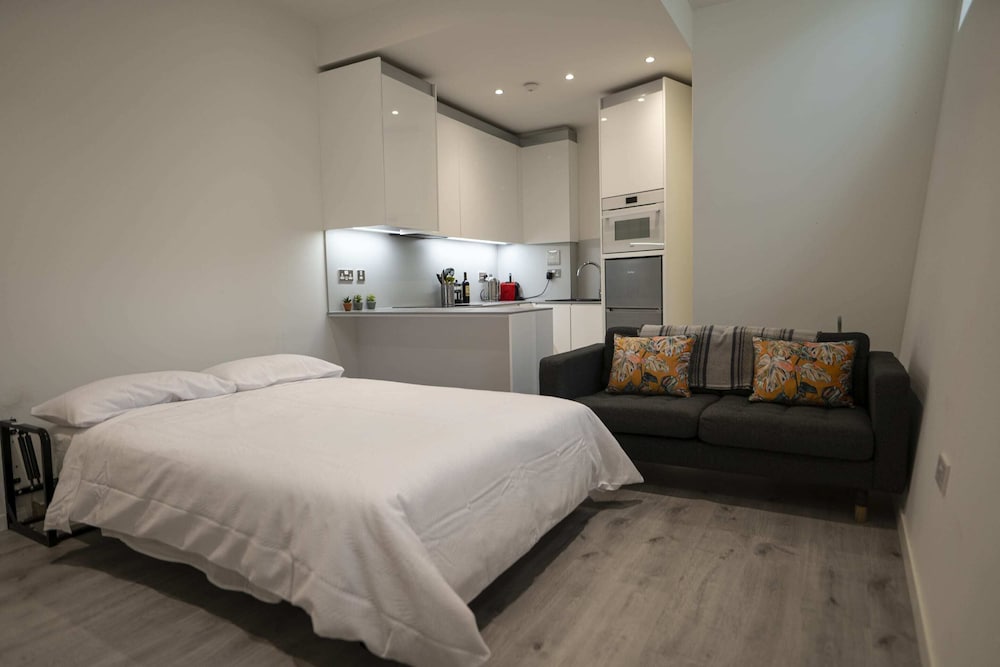 sylvian suites13 hosted by sweetstay