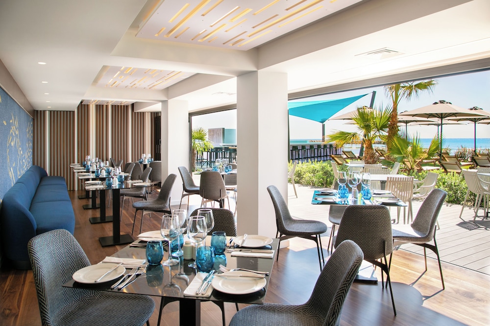 mercure larnaca beach resort