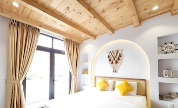 riverside mini hotel grand world