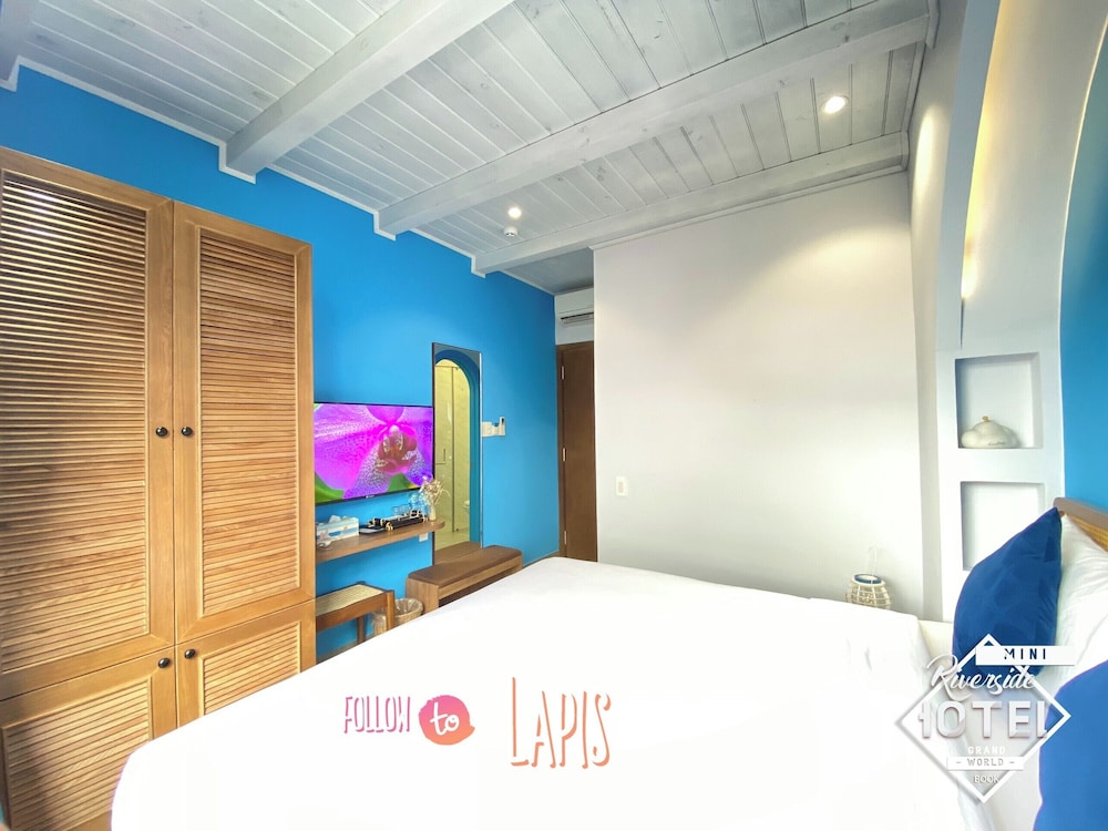 riverside mini hotel grand world