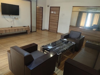 Hotel Praveen International,Thane,3 star