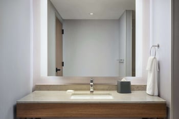 hyatt place melbourne airport
