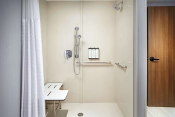 hyatt place melbourne airport