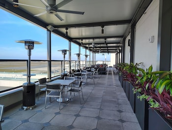 hyatt place melbourne airport