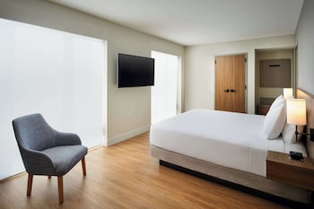 hyatt place melbourne airport