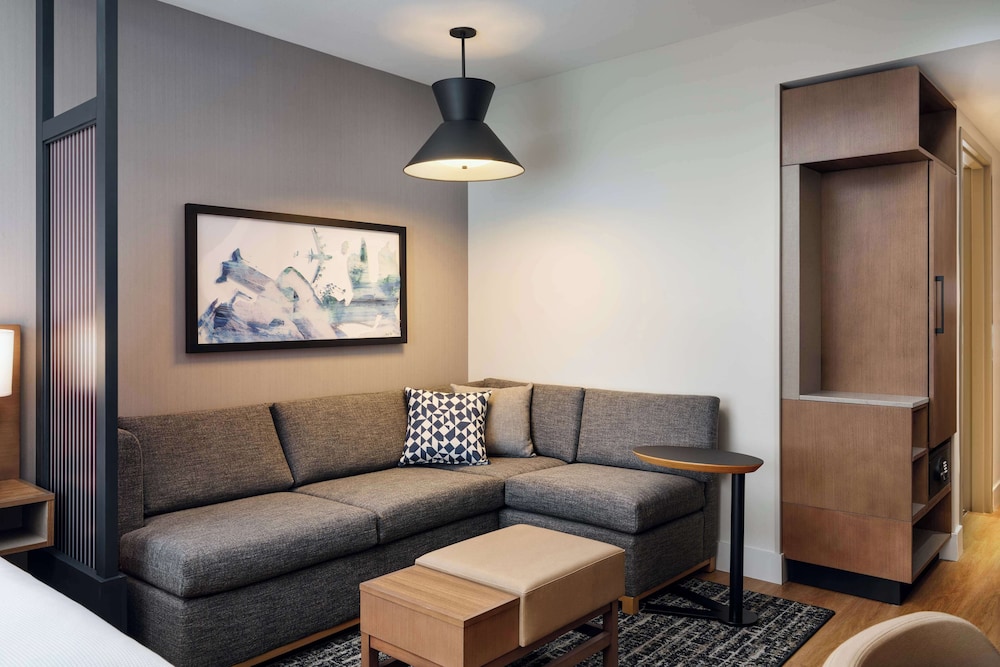 hyatt place melbourne airport