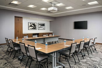 hyatt place melbourne airport