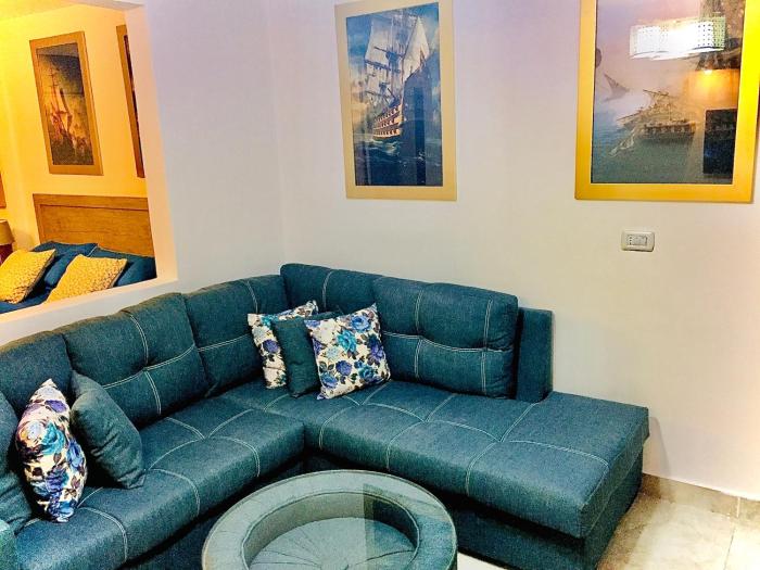 the royal luxury queen terrace 1