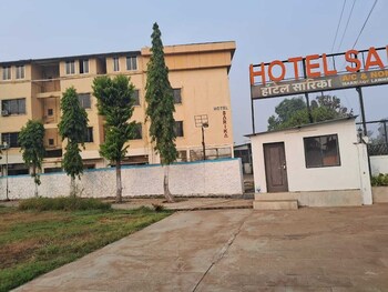 hotel sarika