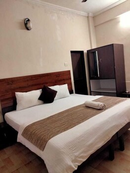 hotel sarika