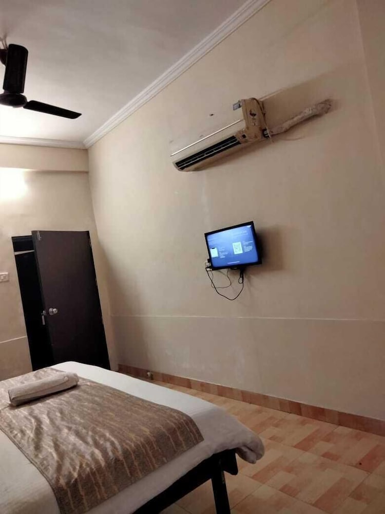 hotel sarika