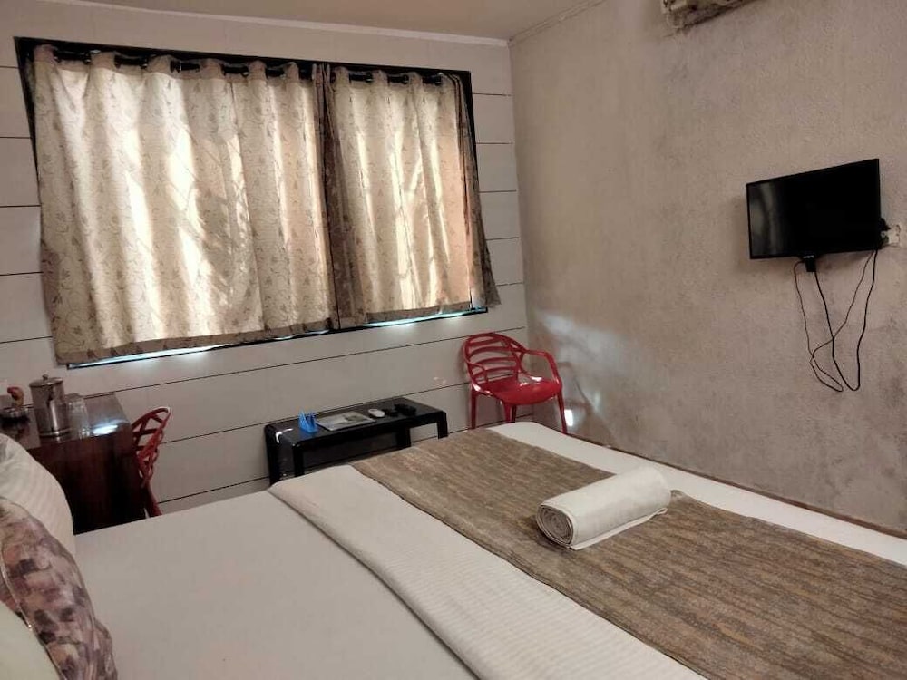 hotel sarika