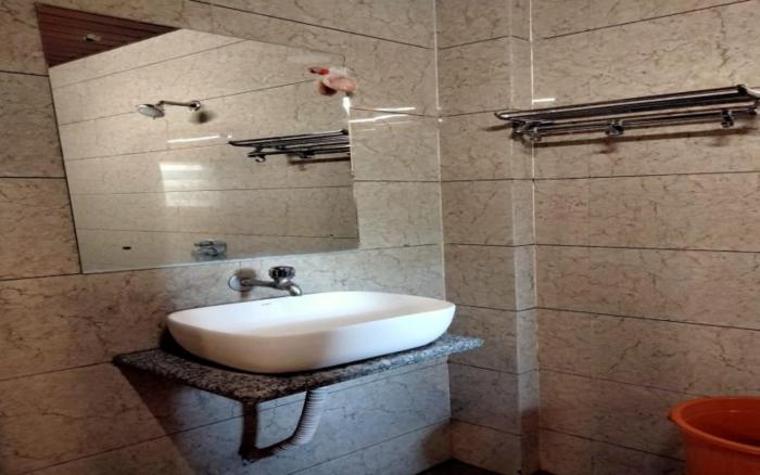 hotel sarika
