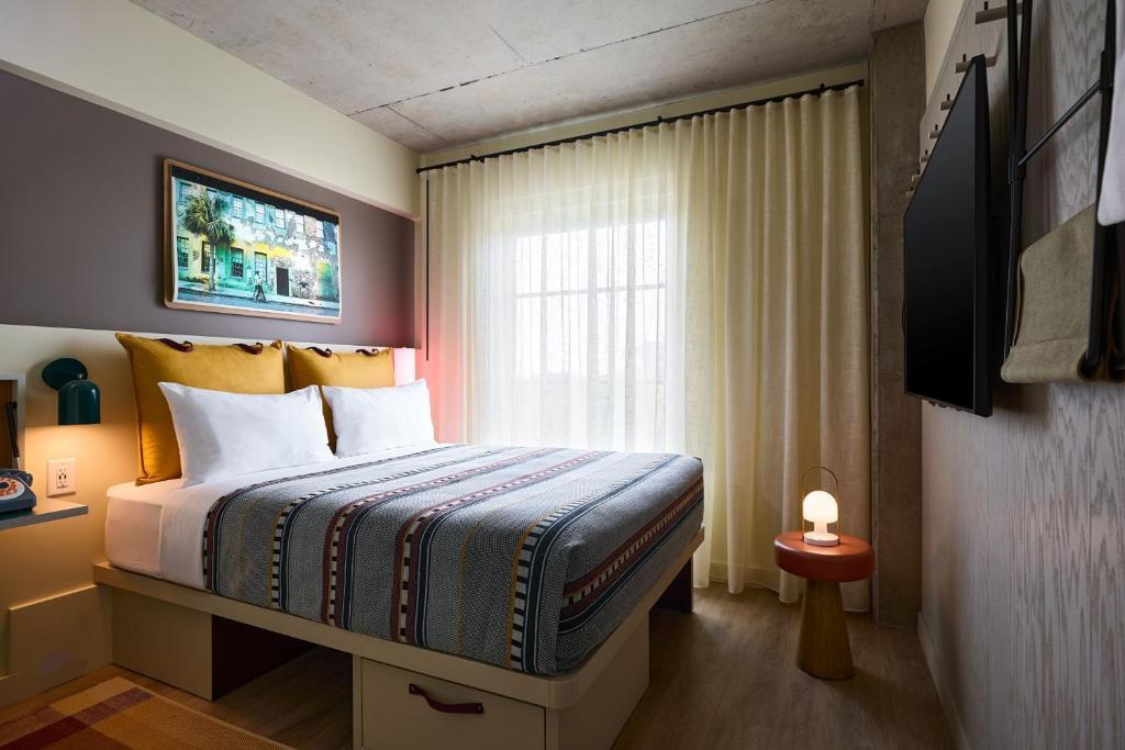 moxy charleston downtown