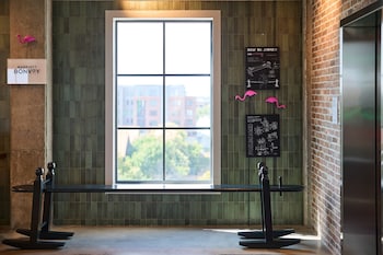 moxy charleston downtown