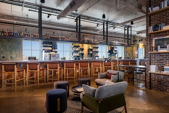 moxy charleston downtown