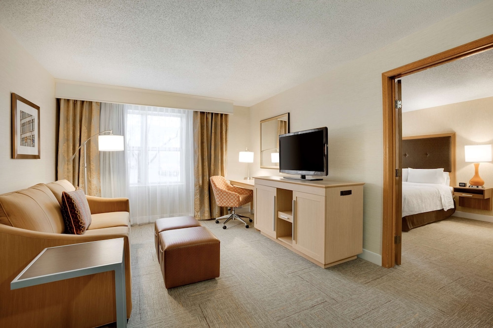 hampton inn and suites cleveland independence