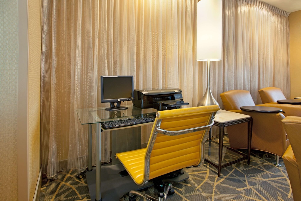hampton inn and suites cleveland independence