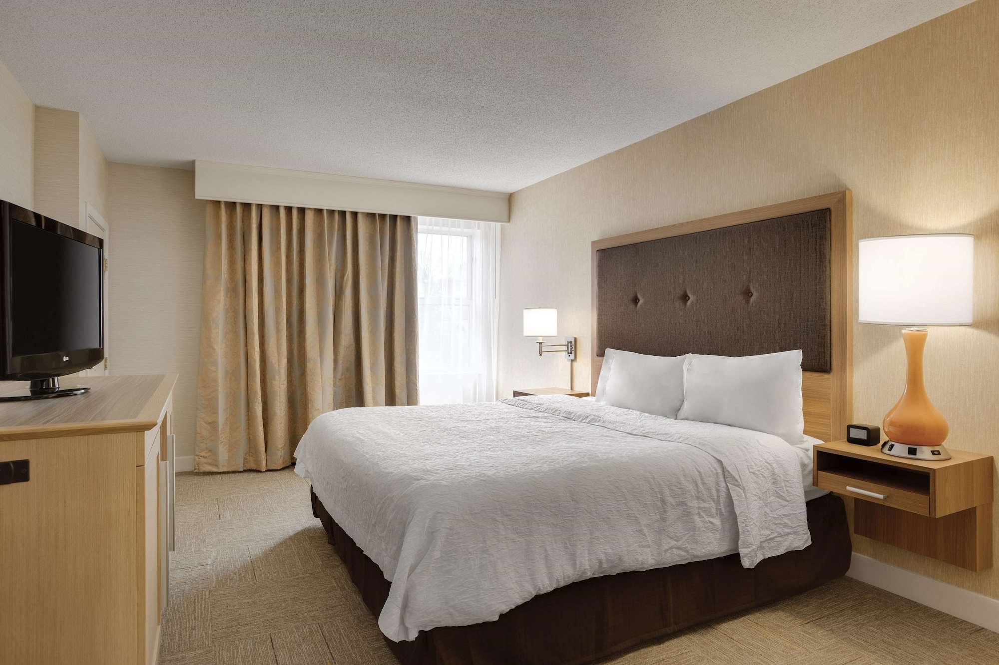 hampton inn and suites cleveland independence