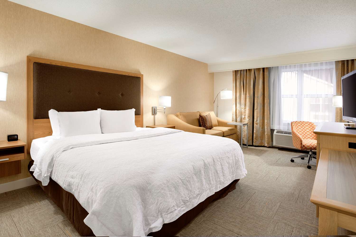 hampton inn and suites cleveland independence