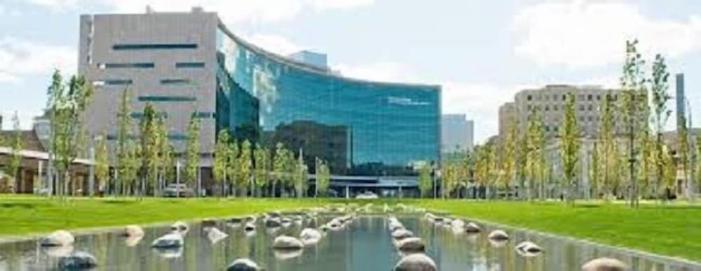 hampton inn and suites cleveland independence